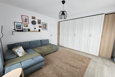 Apartament decomandat 2 camere + curte+2 locuri parcare - 1