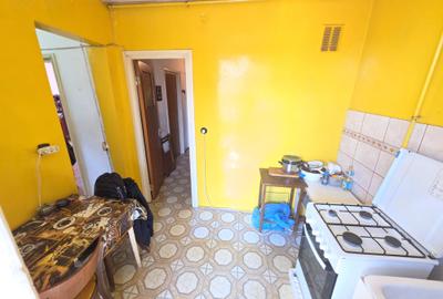 Vanzare Apartament 2 camere zona Grivitei ,Str.Mircea cel Batran - 14