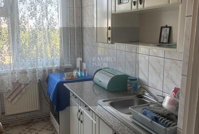 Apartament cu 3 camere decomandat în Brâncoveanu