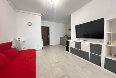 Apartament cu 3 camere semidecomandat, mobilat în Vest