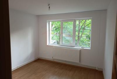 APARTAMENT CU 3 CAMERE DE VÂNZARE | MICRO 17 - 7