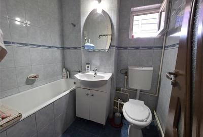 Apartament cu 4 camere si centrala termica - 9