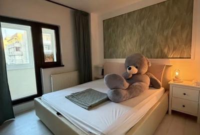 Apartament cu 3 camere decomandat, mobilat în Vitan