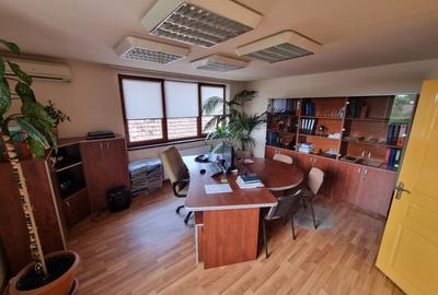 Birou, de 254.00 mp, în Cetate