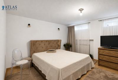 Vilă exclusivistă pe malul Lacului Snagov | Complet renovata | 2.950 mp teren - 30