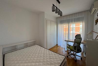 3 camere inchiriere Green Lake// Sisesti// loc de parcare in garaj - 12