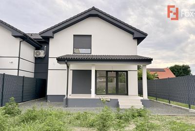Duplex despartit, de vanzare 4 camere - curent trifazic - Mosnita Veche - 1