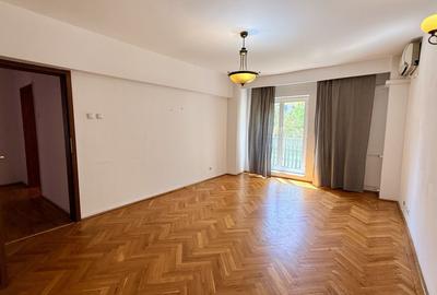 4 camere Bulevardul Unirii -  Parcare in proprietate - 5 min.  Metrou - 9