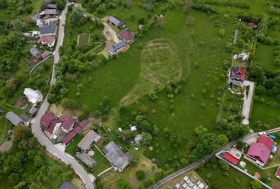 De vânzare – Teren intravilan + extravilan, 8.318 mp  Localitatea Rus, Maramures - 7