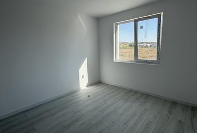 BUCATARIE INCHISA, APARTAMENT CU 2 CAMERE, GIROC - 5
