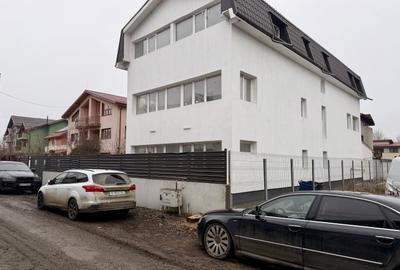 Casă individuală cu 8 camere în Exterior Sud
