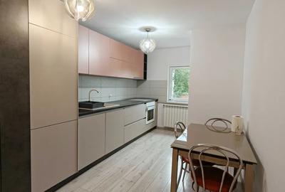 Apartament cu 3 camere decomandat în Zorilor