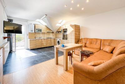 Apartament cu 3 camere semidecomandat în Bună Ziua