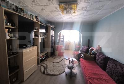 Apartament cu 3 camere decomandat, mobilat în Feldioara