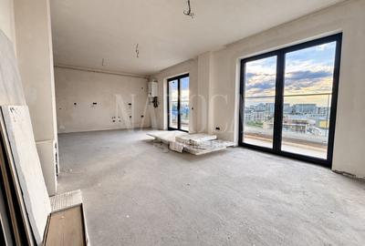 Penthouse cu 3 camere semidecomandat în Bună Ziua