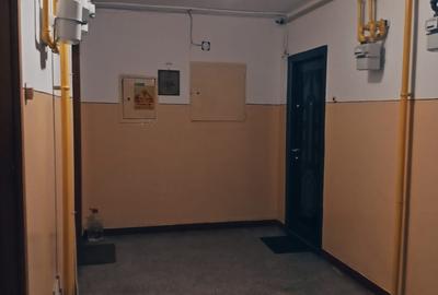 2 camere Trivale , centrala / liber , finisaje clasice ! - 9