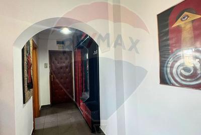 Apartament cu 4 camere de vânzare în zona Central - 10