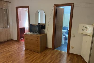 Garsoniera de vanzare , zona Spitalul Judetean Focsani , et 1 3 , 38 mp , renova - 3