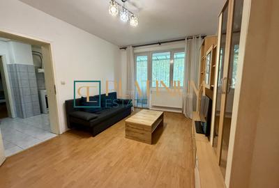 Apartament cu 3 camere semidecomandat, mobilat în Medicină