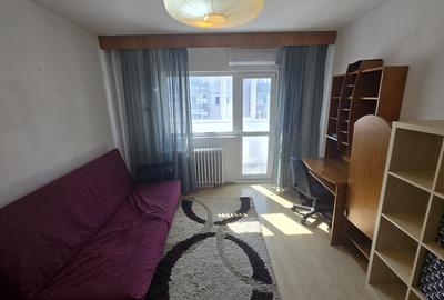 Garsonieră decomandată în Tineretului