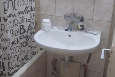Vitan Mall,Metrou MIHAI BRAVU bl. MIXT  1992,DECOMANDATA,bucatarie mare patrata - 2