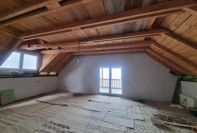 CASA CU ETAJ IN CENTRU - 10