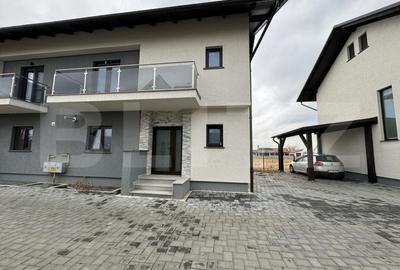 Casă individuală cu 4 camere în Central