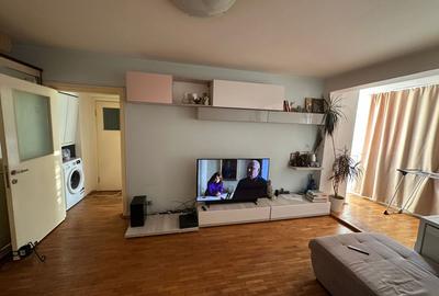 Apartament cu 2 camere semidecomandat, mobilat în Giulești