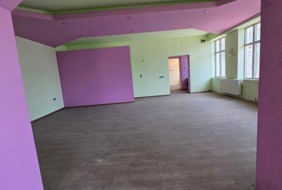 De vanzare spatiu comercial - COMARNIC la DN1 - 16