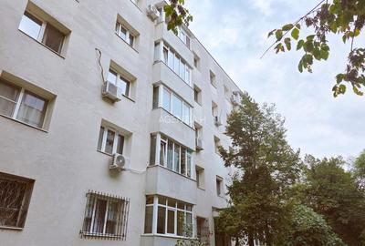 Apartament 4 camere, etajul 3/4, 2 grupuri sanitare, balcon mare, imbunatatiri - 1