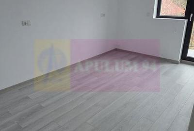 Vila de vanzare cu 4 camere in Brebu - 10