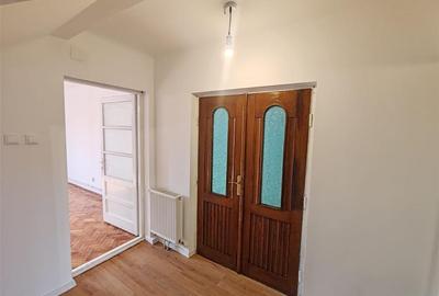 Casa singur in curte - Florilor - 3