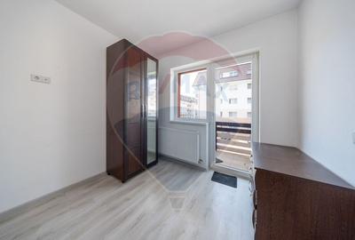 Apartament spatios 3 camere de vanzare in Subcetate - 4