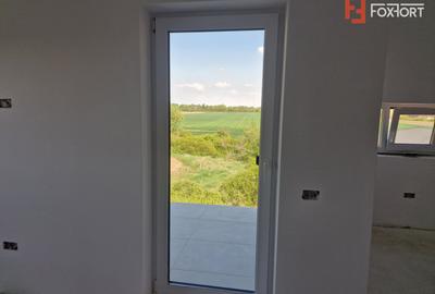 Duplex de vanzare cu 3 camere si teren de 309 mp - Recas - 31