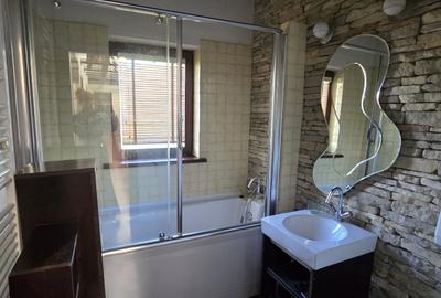 BANEASA GARLEI VILA ELEGANTA DE VINZARE - 20