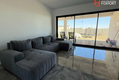 Casă individuală cu 5 camere în Săcălaz