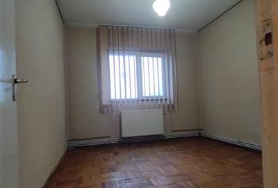 Apartament cu 4 camere, situat in zona de nord a orasului - 5