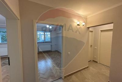 Apartament cu 3 camere decomandat, mobilat în Dorobanți
