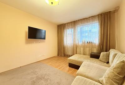 Apartament cu 4 camere semidecomandat, mobilat în Tomis Nord