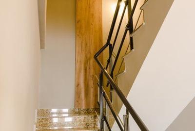 OPORTUNITATE- VILA, 7 CAMERE | PIATA VICTORIEI| LOC DE PARCARE - 20