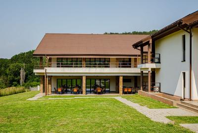 De vanzare pensiune in Sasca Montana - clasificare 3 margarete - 48