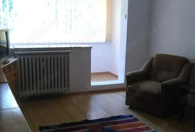 Apartament cu 2 camere decomandat, mobilat în Titan