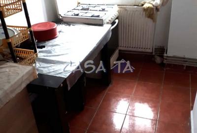 Inchiriere apartament 4 camere, situat in Rovinari, Str. Minerilor - 1