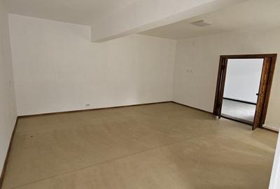 Spațiu comercial de închiriat – Zemeș, poziție centrală - 2