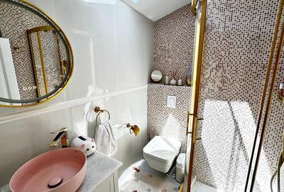 TOMIS 2 - VILA - Design de Revista - Comision 0% - 10