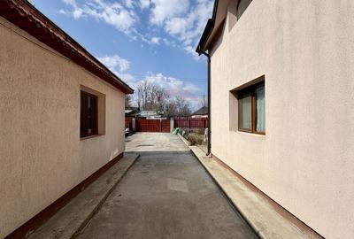 Casă / Vilă cu 4 camere de vânzare - 10