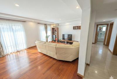 Apartament cu 3 camere, mobilat în Crețuleasca