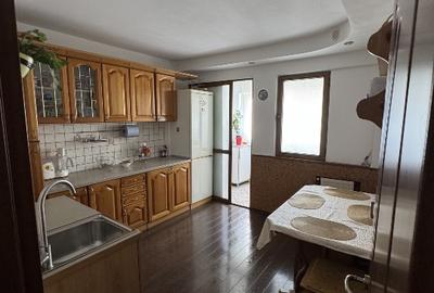 Apartament 3 camere, 71 mp — renovat complet, mobilat/utilat, Colonia Metrom - 9