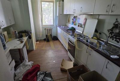 Apartament 4 camere, decomandat - 3