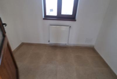 Casa de vanzare 6 camere 273mp - 10